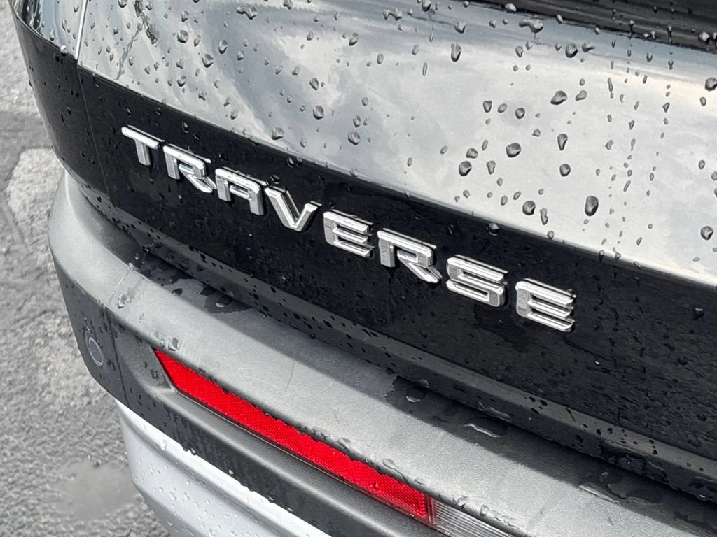Used 2024 Chevrolet Traverse LT FWD image 36