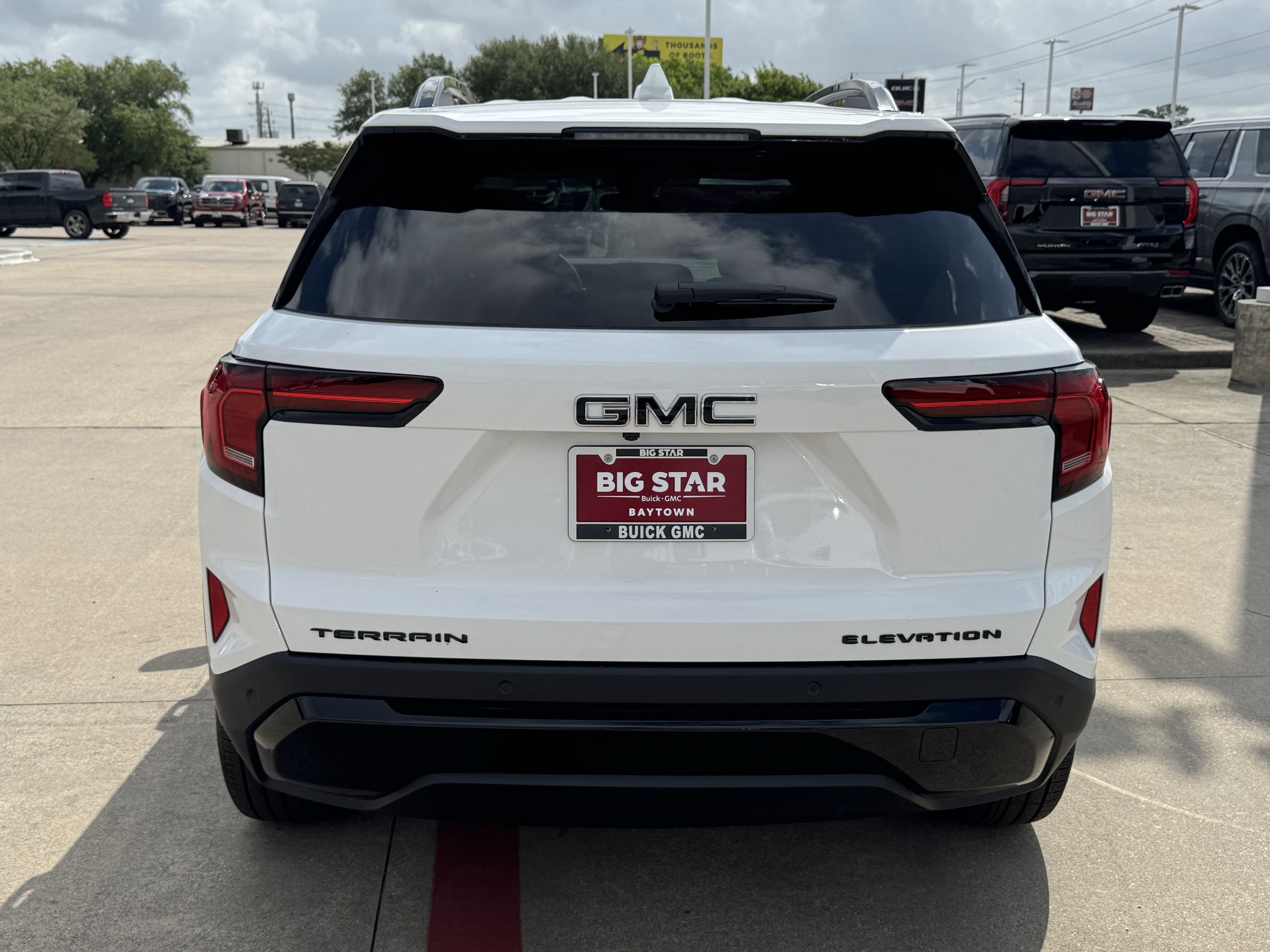 New 2026 GMC Terrain Elevation w/ Elevation Premium Package FWD image 9