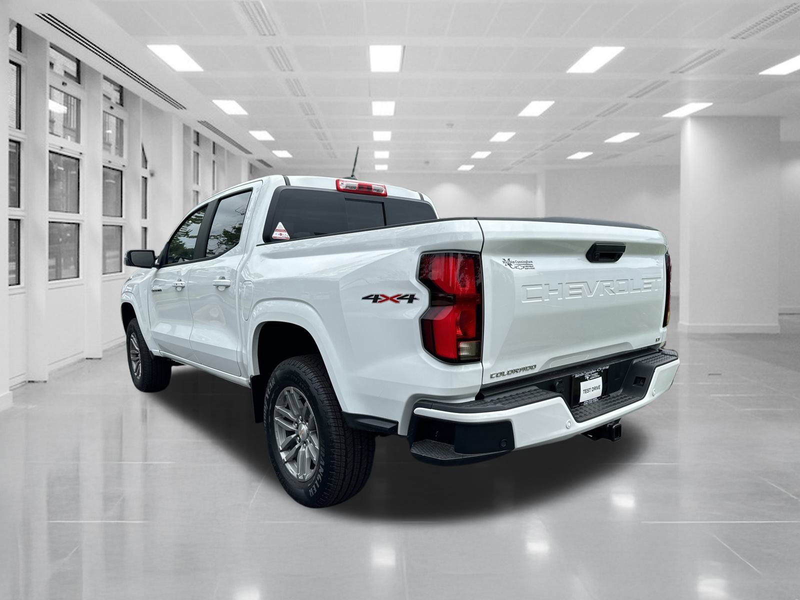 New 2024 Chevrolet Colorado LT w/ LT Convenience Package III image 6