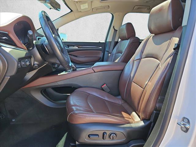 Used 2018 Buick Enclave Avenir w/ Avenir Technology Package AWD/4WD image 17