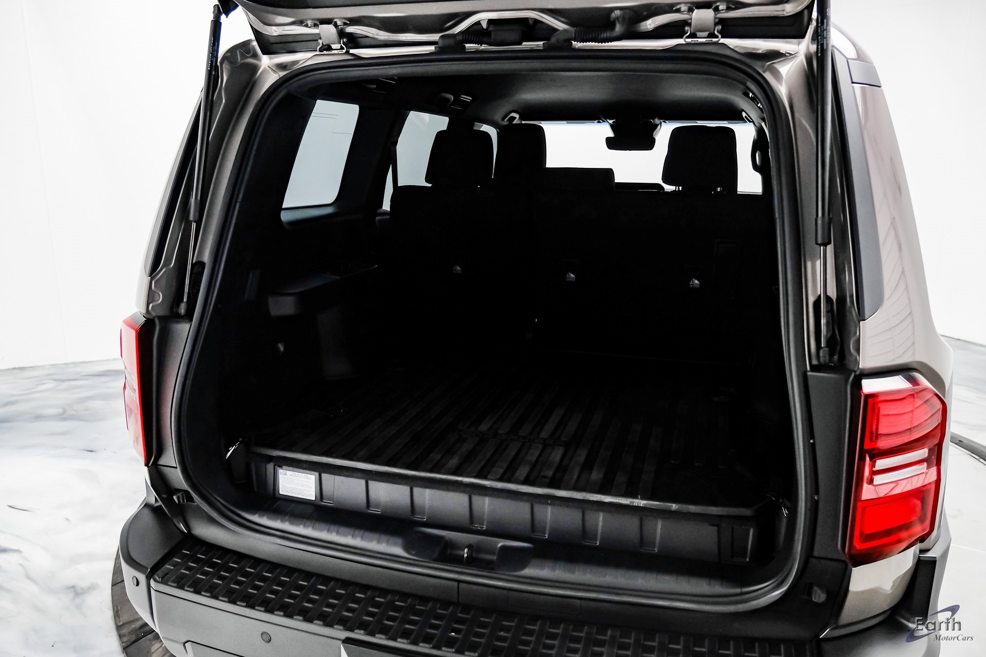 Used 2024 Toyota Land Cruiser image 91