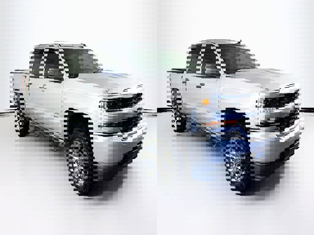 Used 2018 Chevrolet Silverado 1500 Custom w/ LPO, Street Package image 22