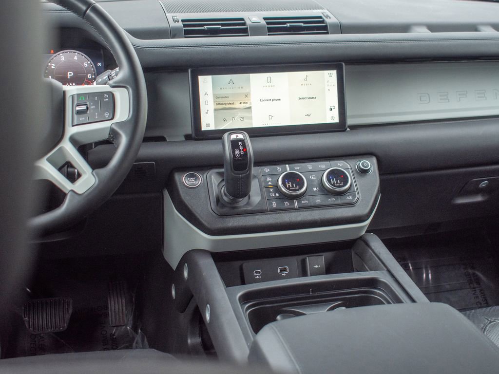 Certified 2024 Land Rover Defender 110 X-Dynamic SE image 21