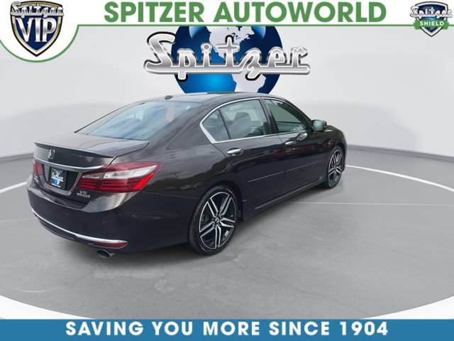 Used 2016 Honda Accord Touring image 9