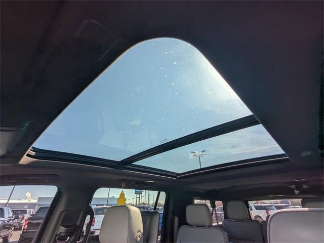 Used 2021 GMC Yukon XL SLT w/ SLT Luxury Plus Package image 25