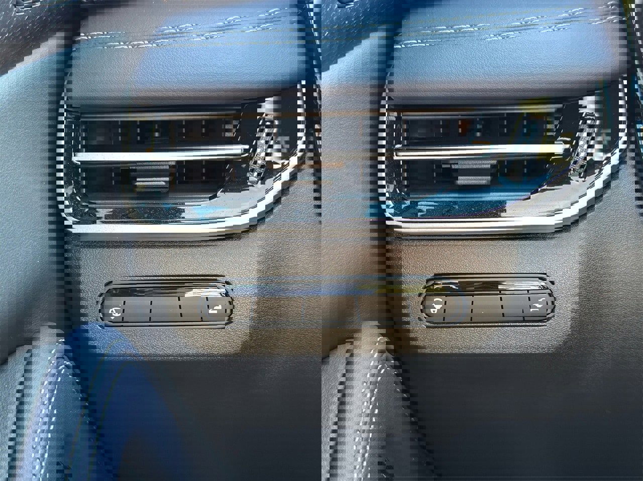 New 2026 INFINITI QX60 Sport w/ Dark Cargo Package image 24