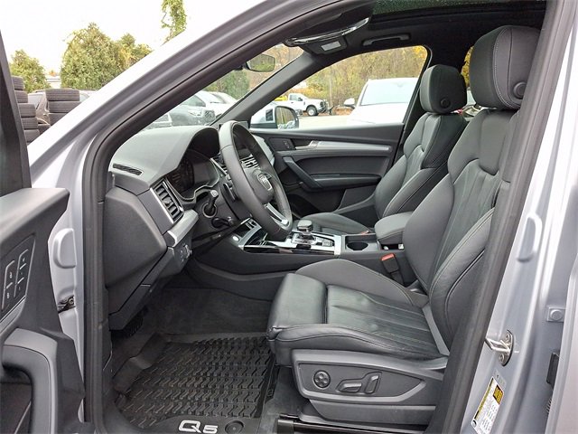 Certified 2025 Audi Q5 2.0T Premium w/ Convenience Plus Package image 14