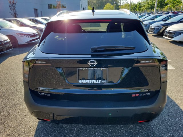 Used 2025 Nissan Kicks SR AWD/4WD image 8