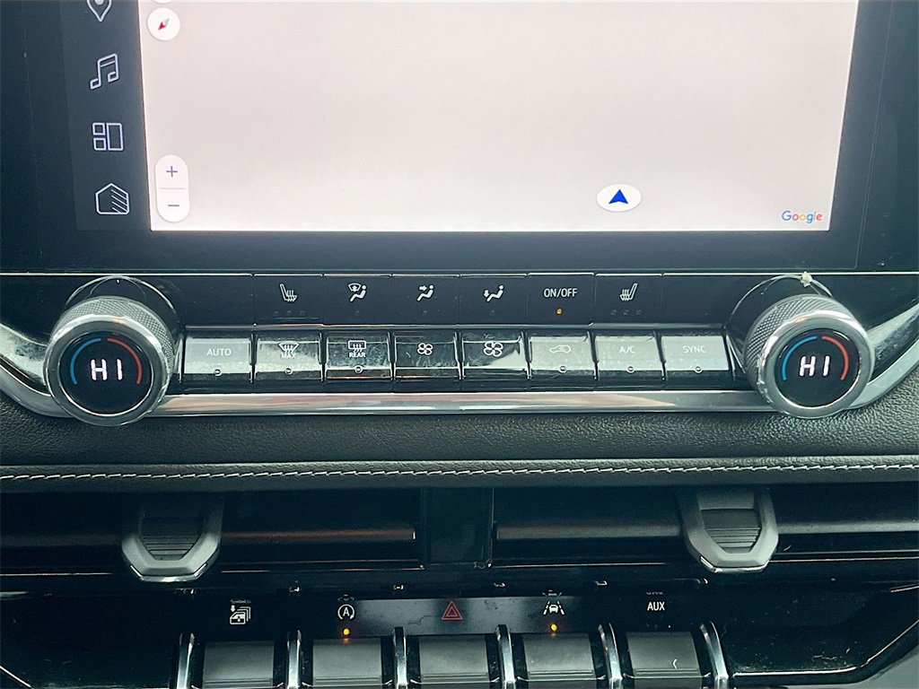 Used 2024 Chevrolet Colorado LT w/ LT Convenience Package III image 16