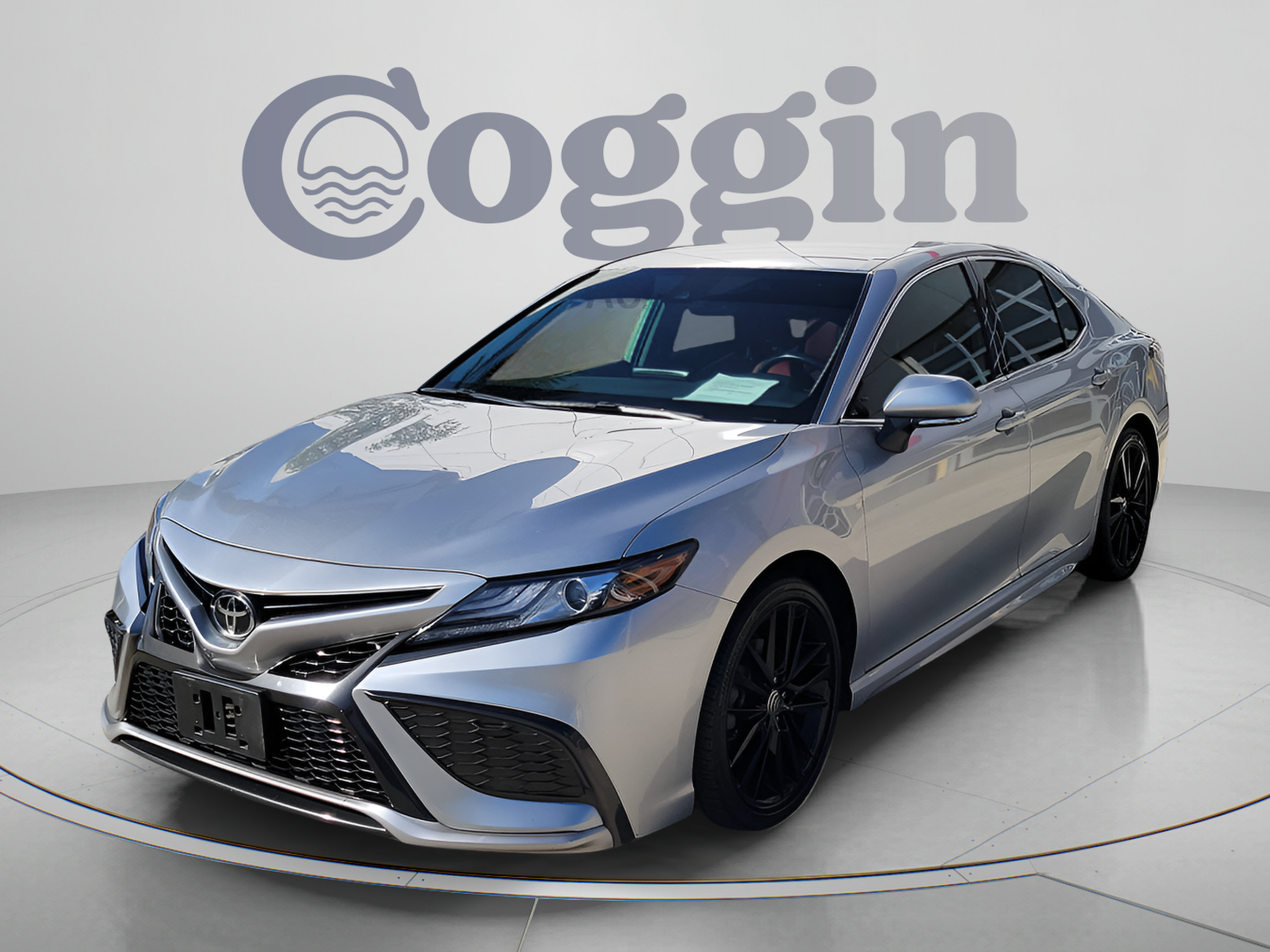 Used 2022 Toyota Camry XSE FWD image 6