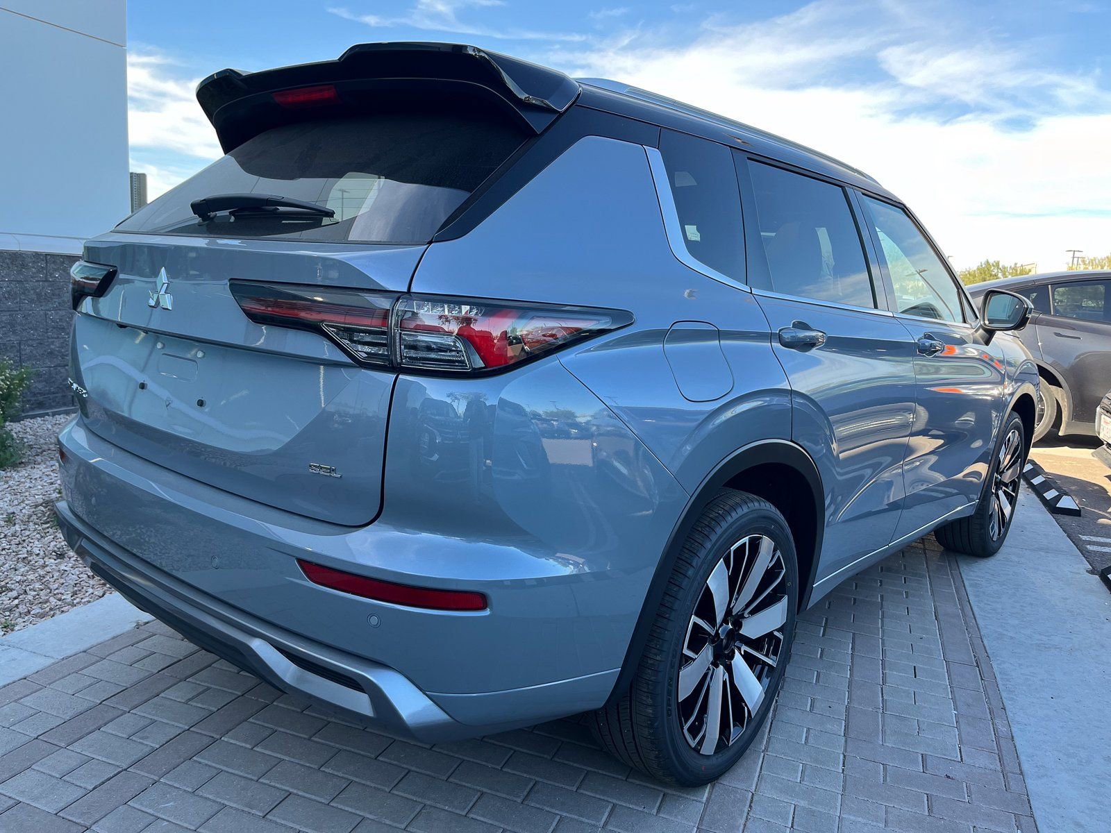 New 2026 Mitsubishi Outlander SEL image 6