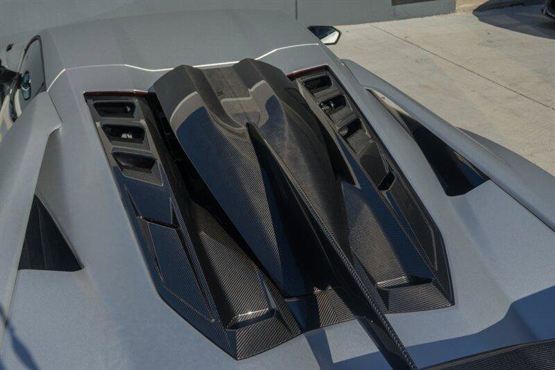 Used 2024 Lamborghini Revuelto image 59