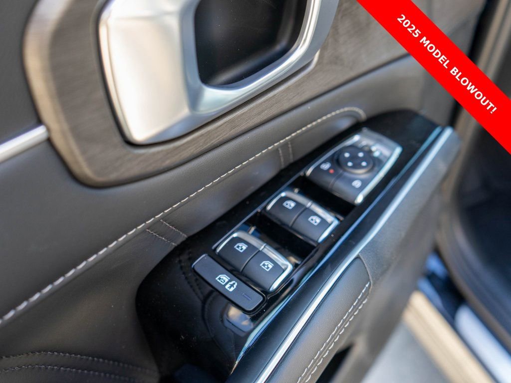 New 2025 Kia Sorento SX image 18