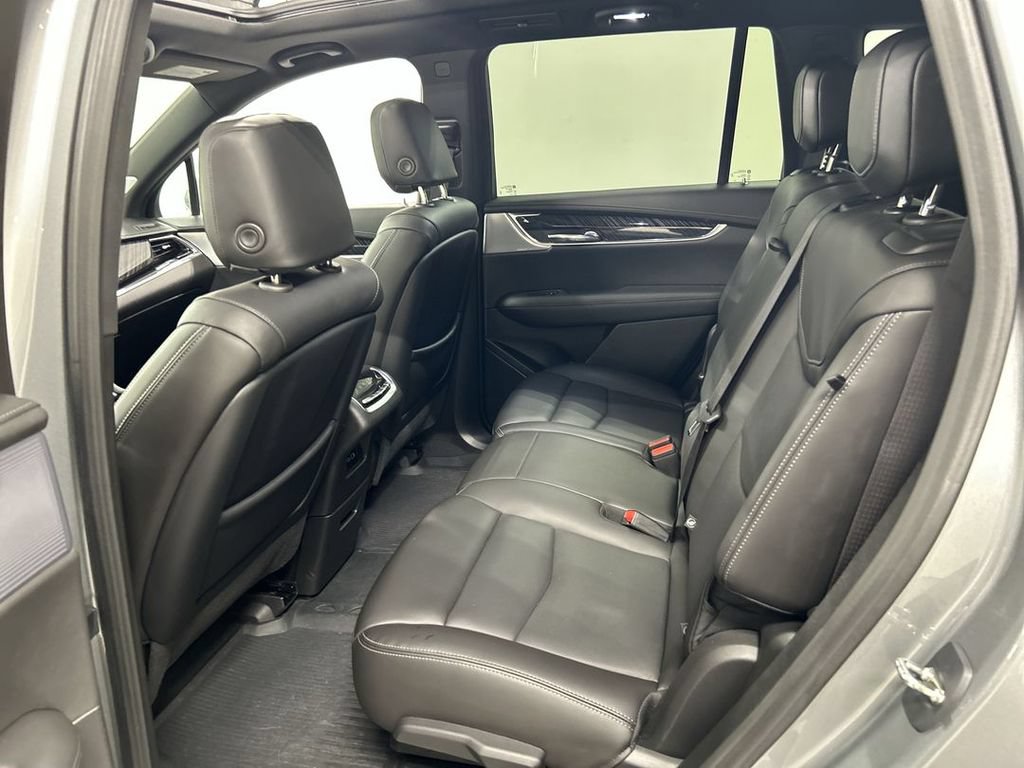 Used 2023 Cadillac XT6 Premium Luxury w/ Technology Package AWD/4WD image 21