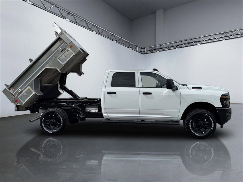 Used 2025 RAM 2500 Tradesman AWD/4WD image 4
