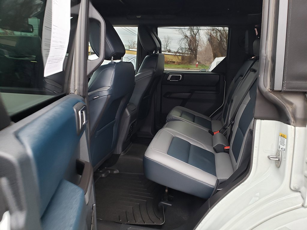 Used 2024 Ford Bronco Outer Banks image 11