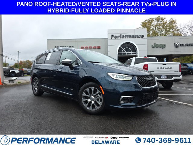Used 2025 Chrysler Pacifica Pinnacle