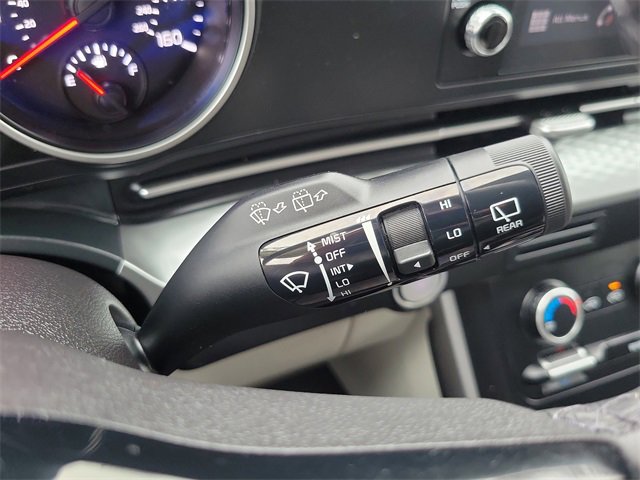 Certified 2023 Kia Carnival LX image 15