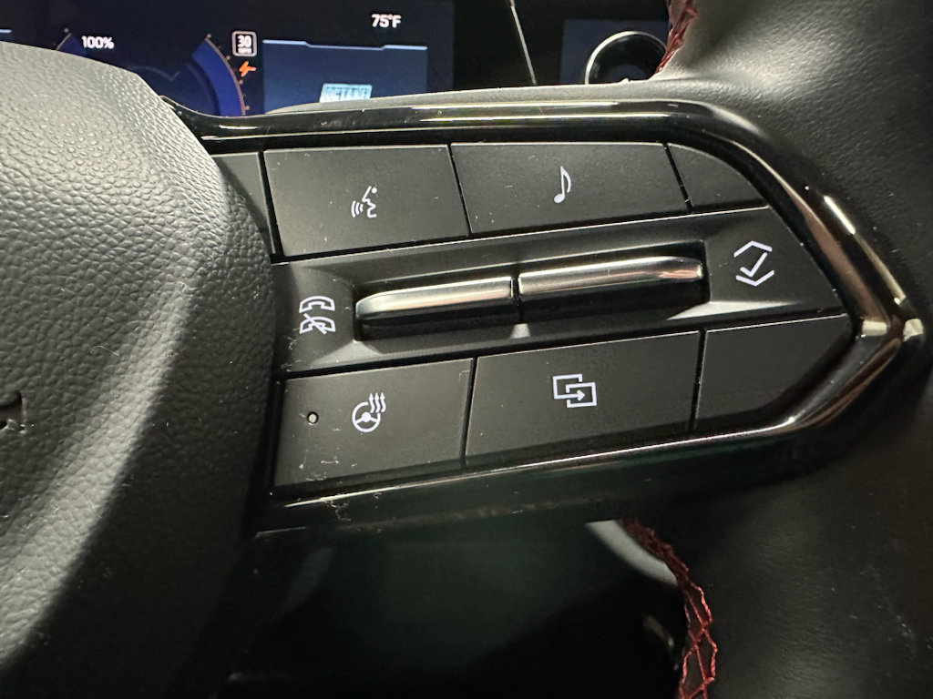 Certified 2024 Chevrolet Equinox EV RS FWD image 30