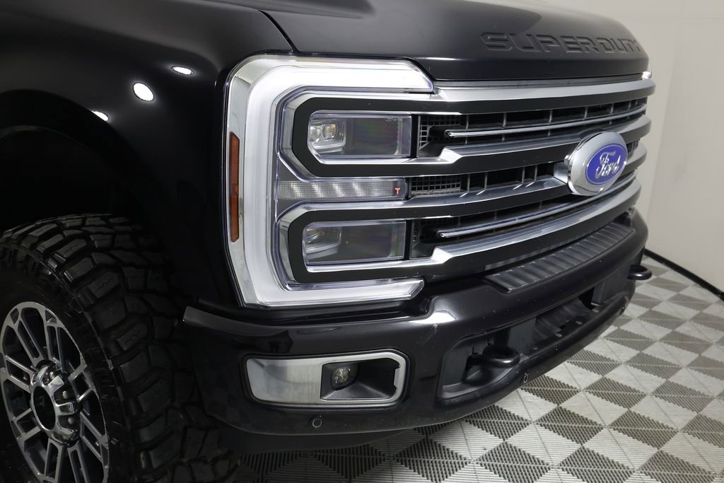 Used 2025 Ford F250 Platinum w/ Platinum Plus Package AWD/4WD image 44