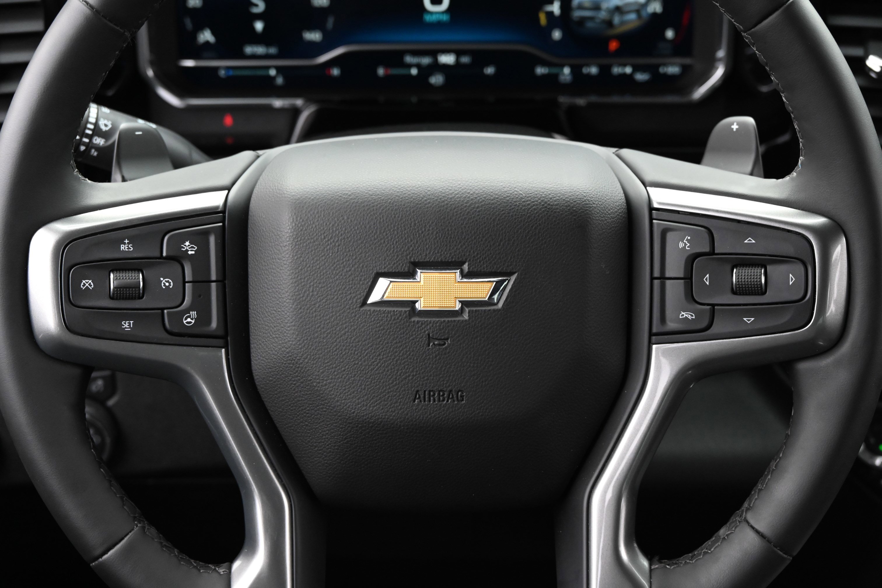 Used 2025 Chevrolet Silverado 1500 LTZ image 36