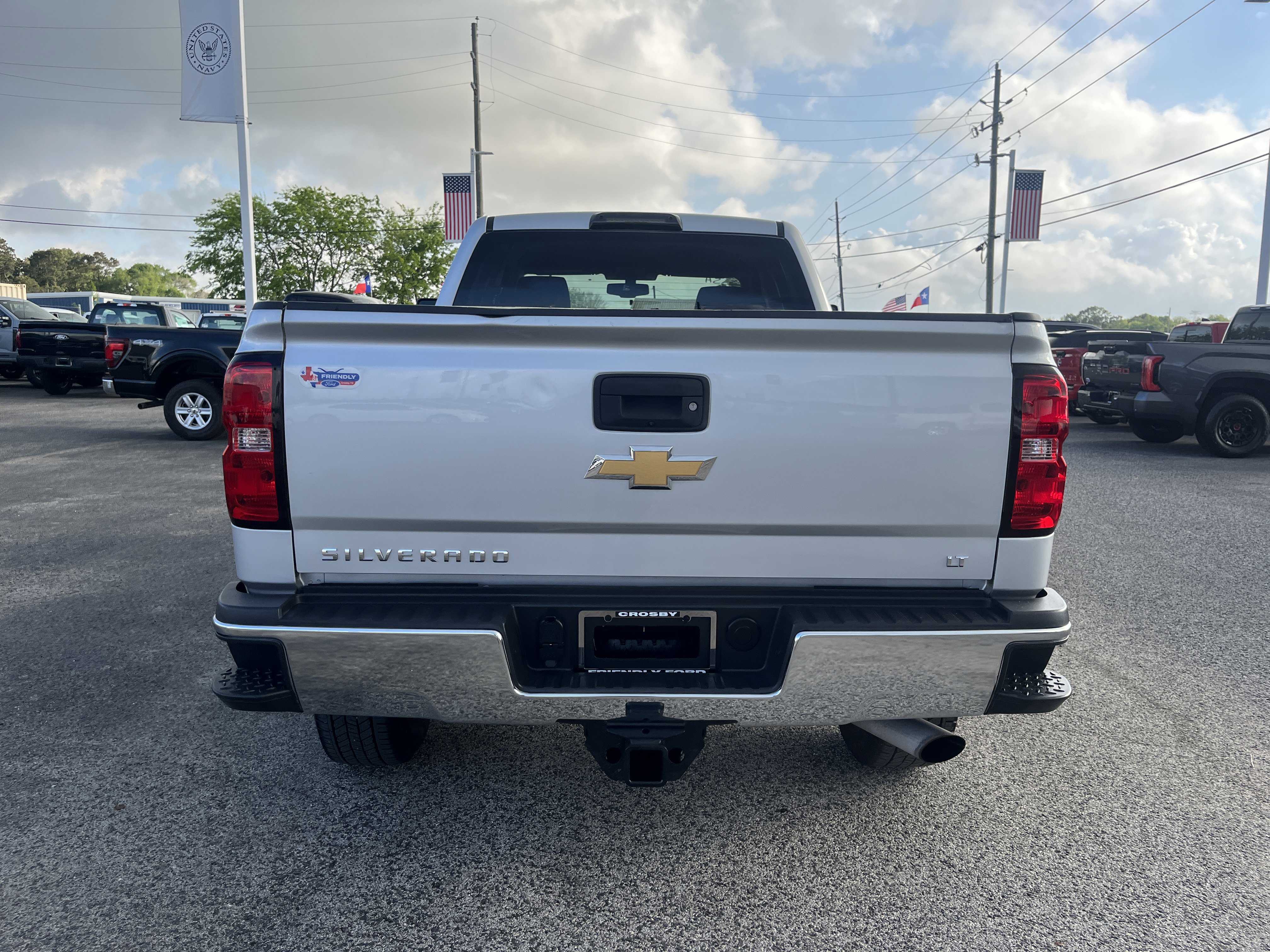 Used 2017 Chevrolet Silverado 2500 LT w/ LT Convenience Package image 3