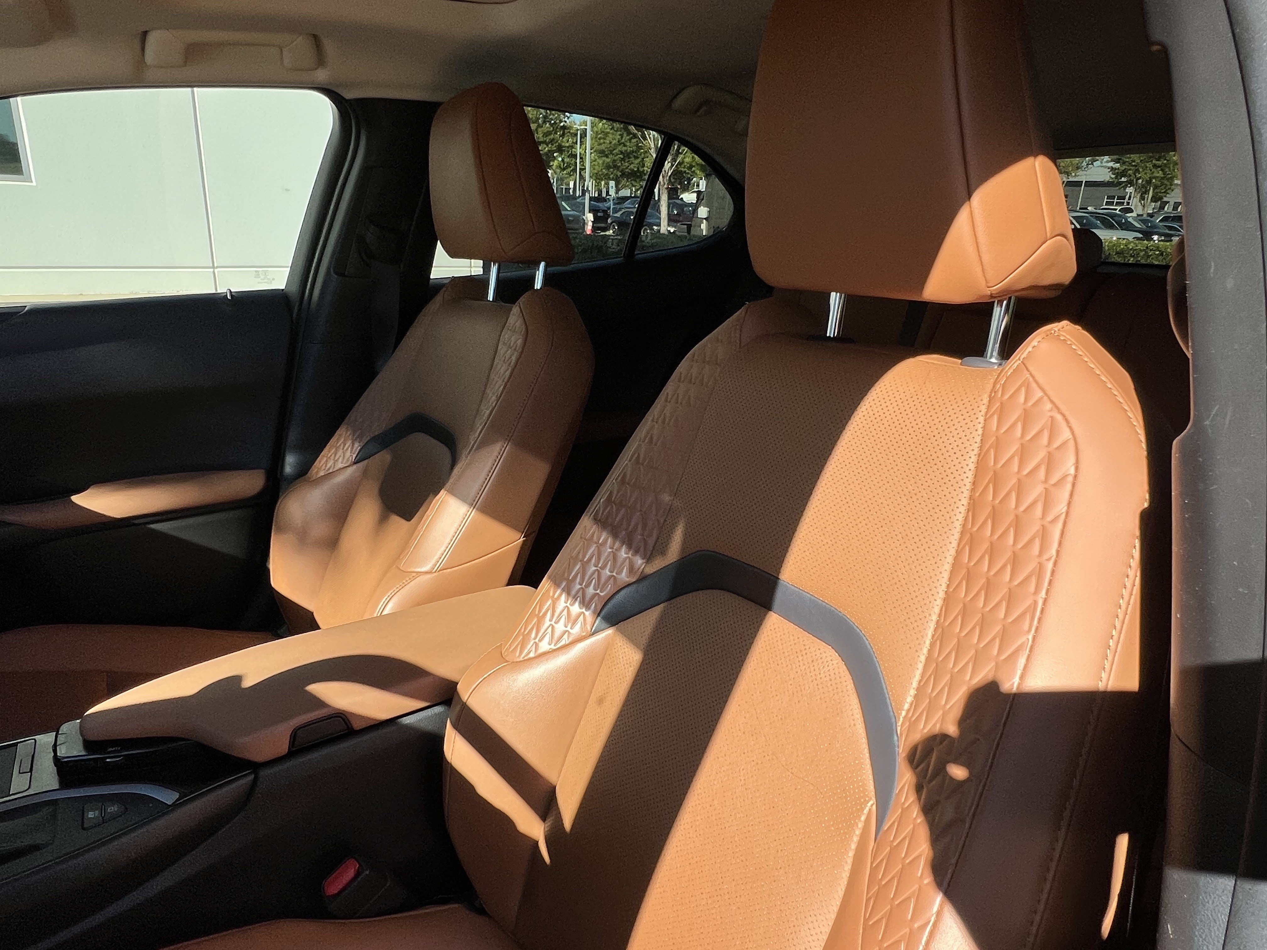 Used 2020 Lexus UX 250h w/ Premium Package AWD/4WD image 16