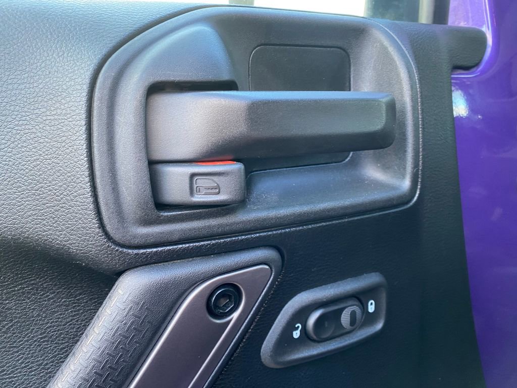 Used 2018 Jeep Wrangler Unlimited Sahara w/ Dual Top Group image 11