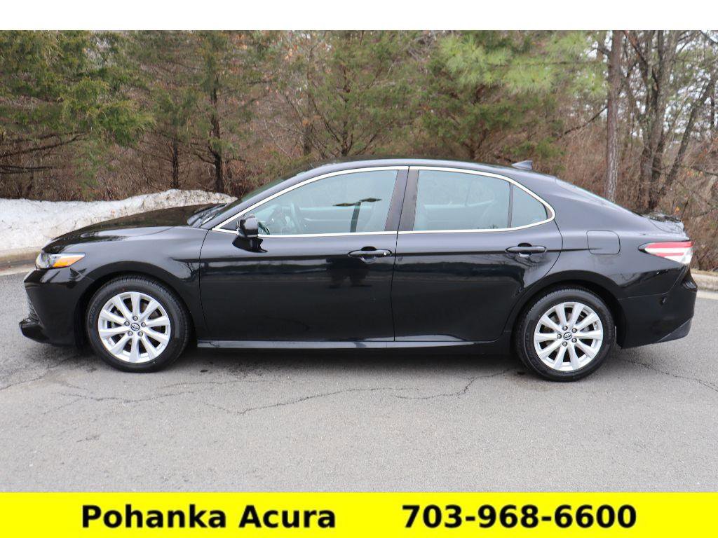 Used 2019 Toyota Camry LE image 4