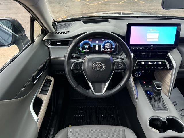Used 2023 Toyota Venza Limited image 26