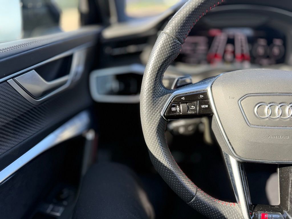 Used 2021 Audi RS 6 w/ Executive Package AWD/4WD image 7