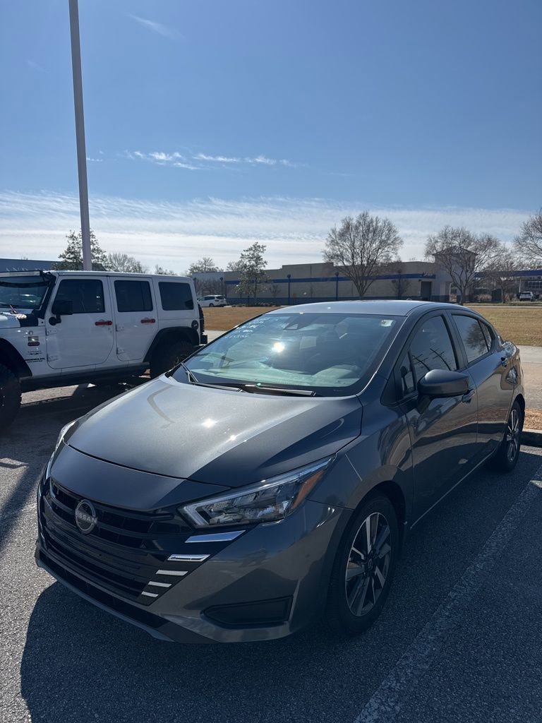 Used 2025 Nissan Versa SV w/ Trunk Package