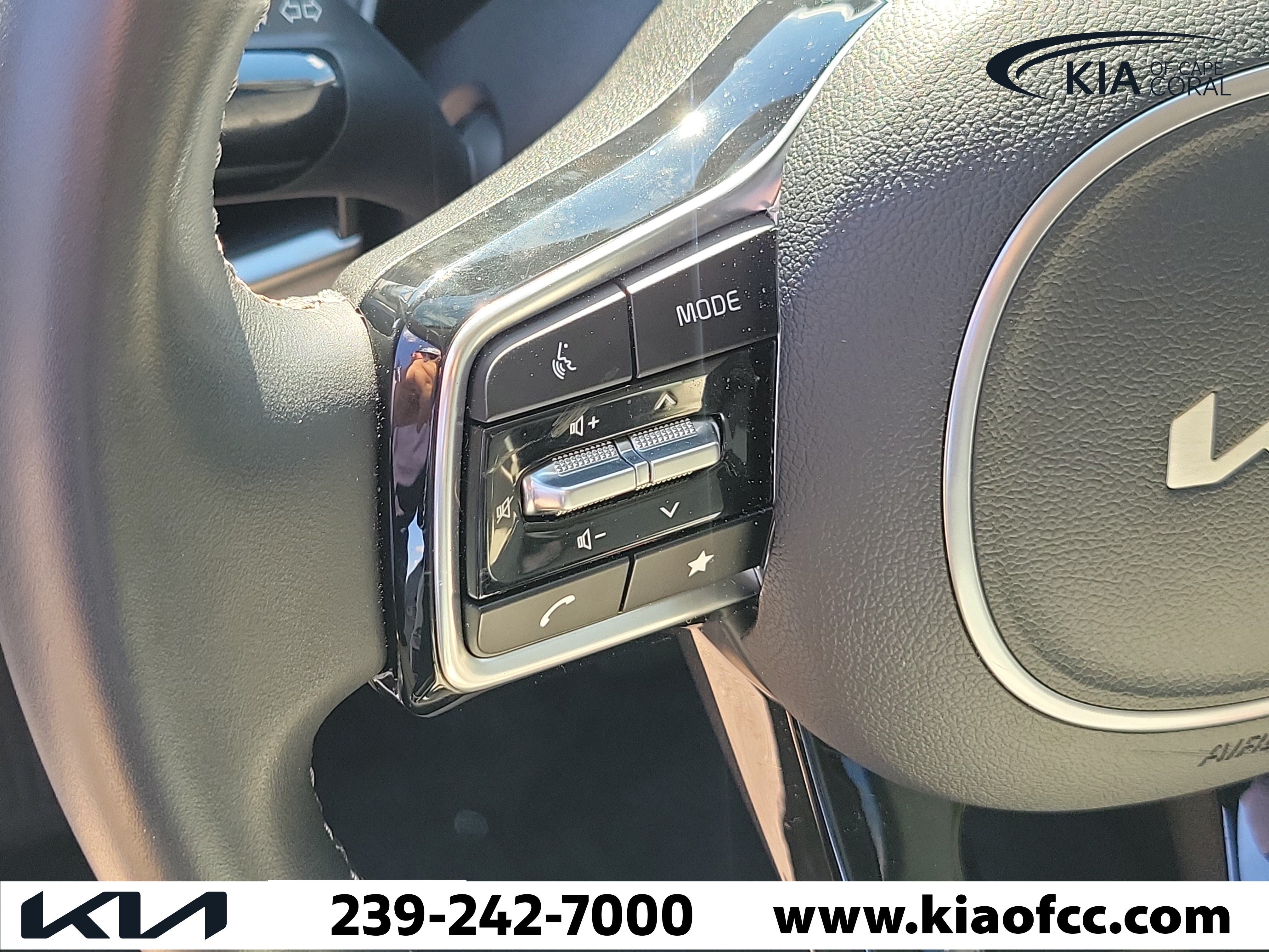 Certified 2025 Kia Sorento S w/ Panoramic Sunroof Package FWD image 27