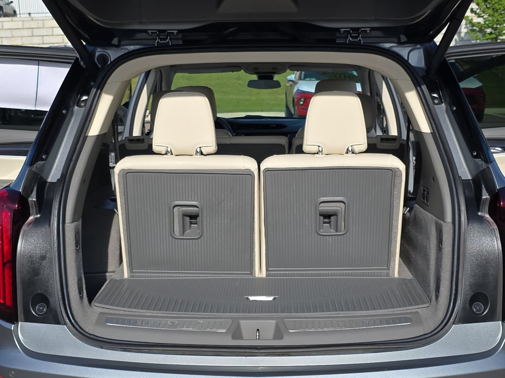 Certified 2024 Cadillac XT6 Premium Luxury w/ LPO, Floor Liner Package AWD/4WD image 13