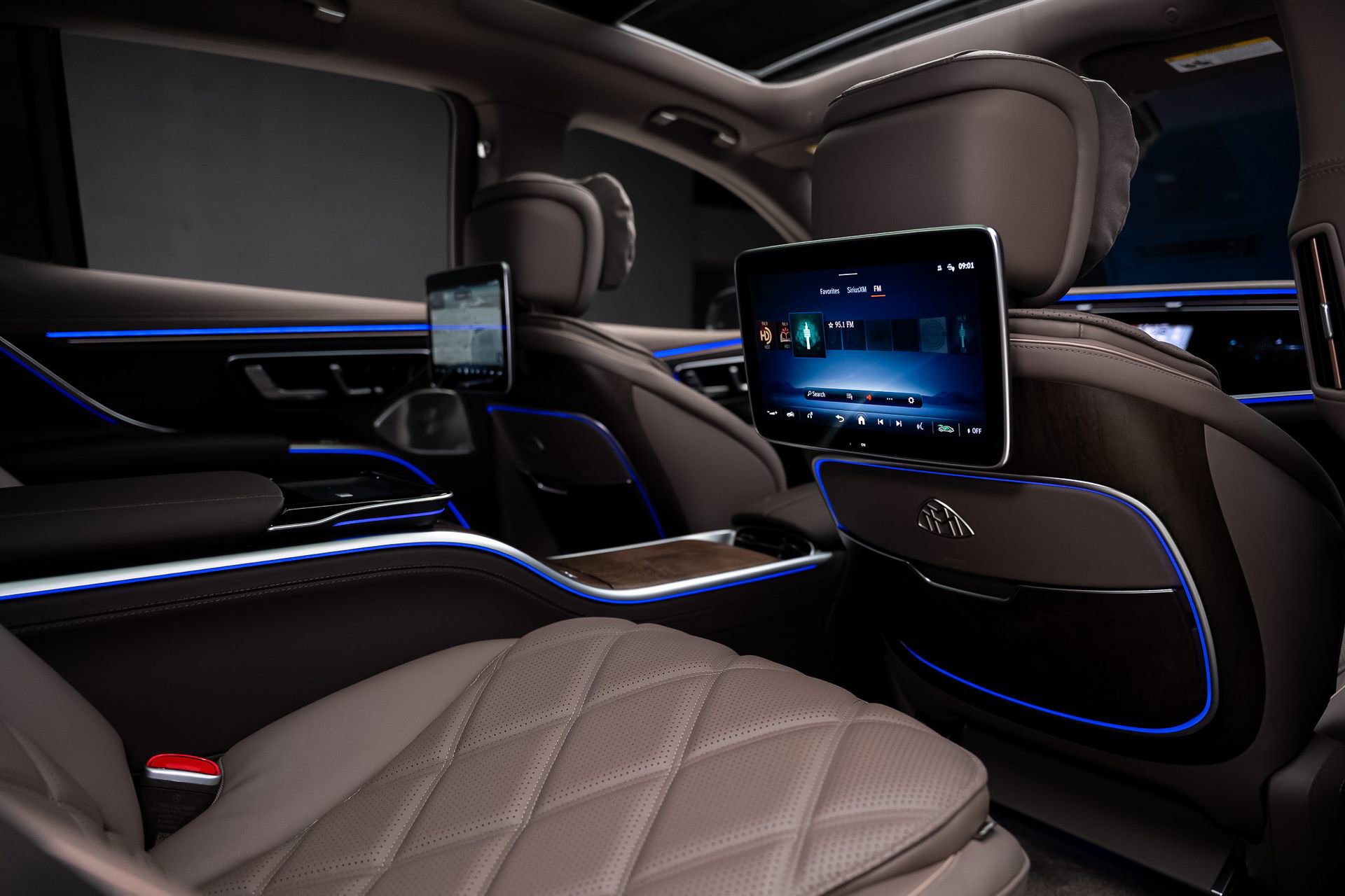 Used 2024 Mercedes-Benz Maybach EQS 680 4MATIC image 71