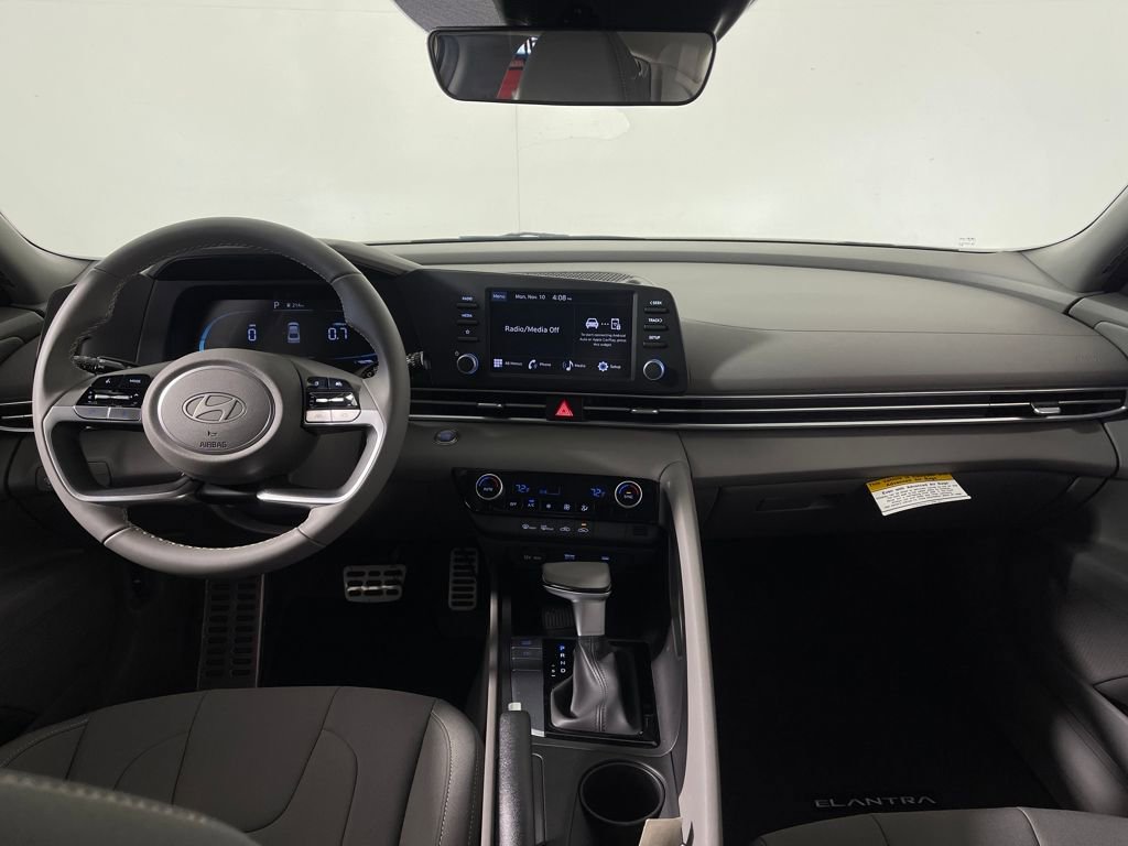 New 2025 Hyundai Elantra Sport image 14