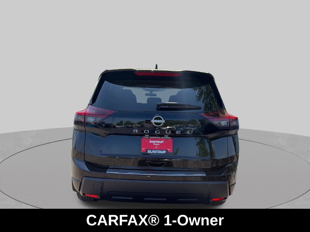 Certified 2026 Nissan Rogue SV FWD image 4