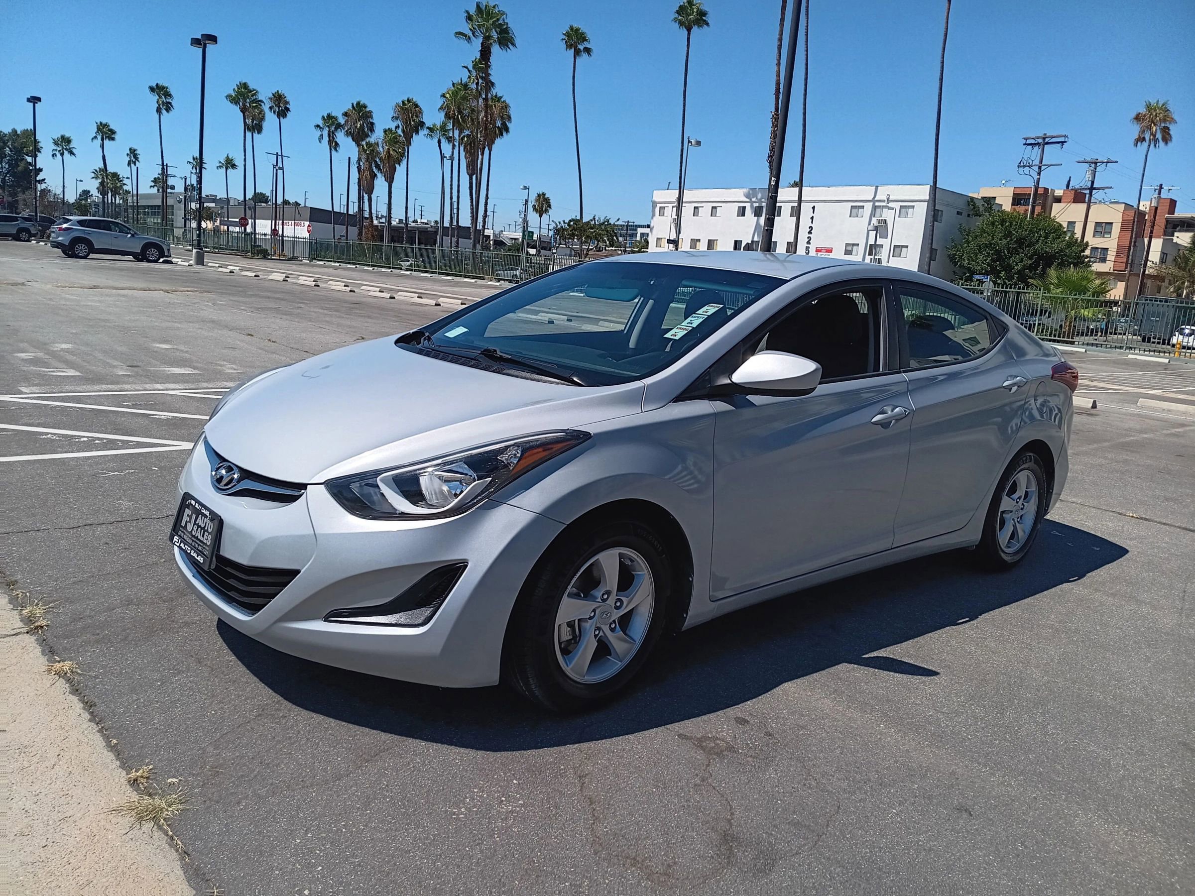 Used 2014 Hyundai Elantra SE image 3