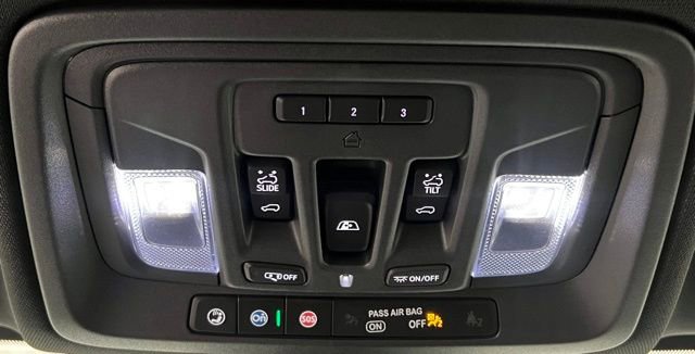 Used 2025 GMC Sierra 3500 AT4 w/ AT4 Premium Plus Package image 37