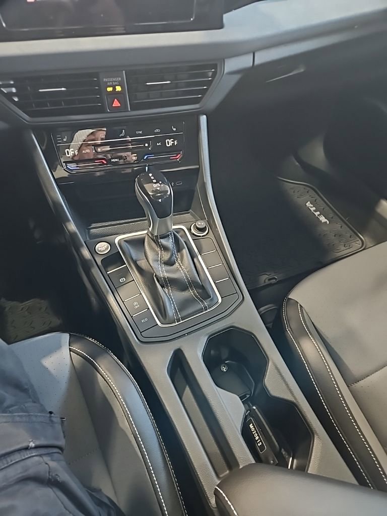 New 2026 Volkswagen Jetta SE image 32