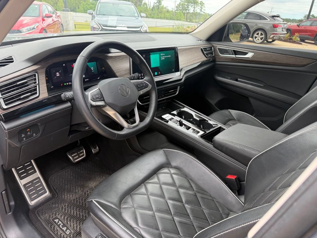 Used 2024 Volkswagen Atlas SEL Premium R-Line AWD/4WD image 11