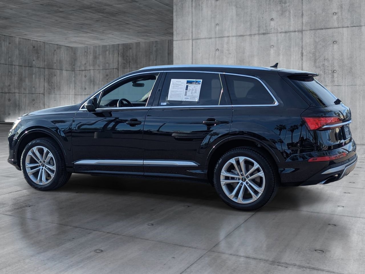 Used 2025 Audi Q7 3.0T Premium Plus image 3