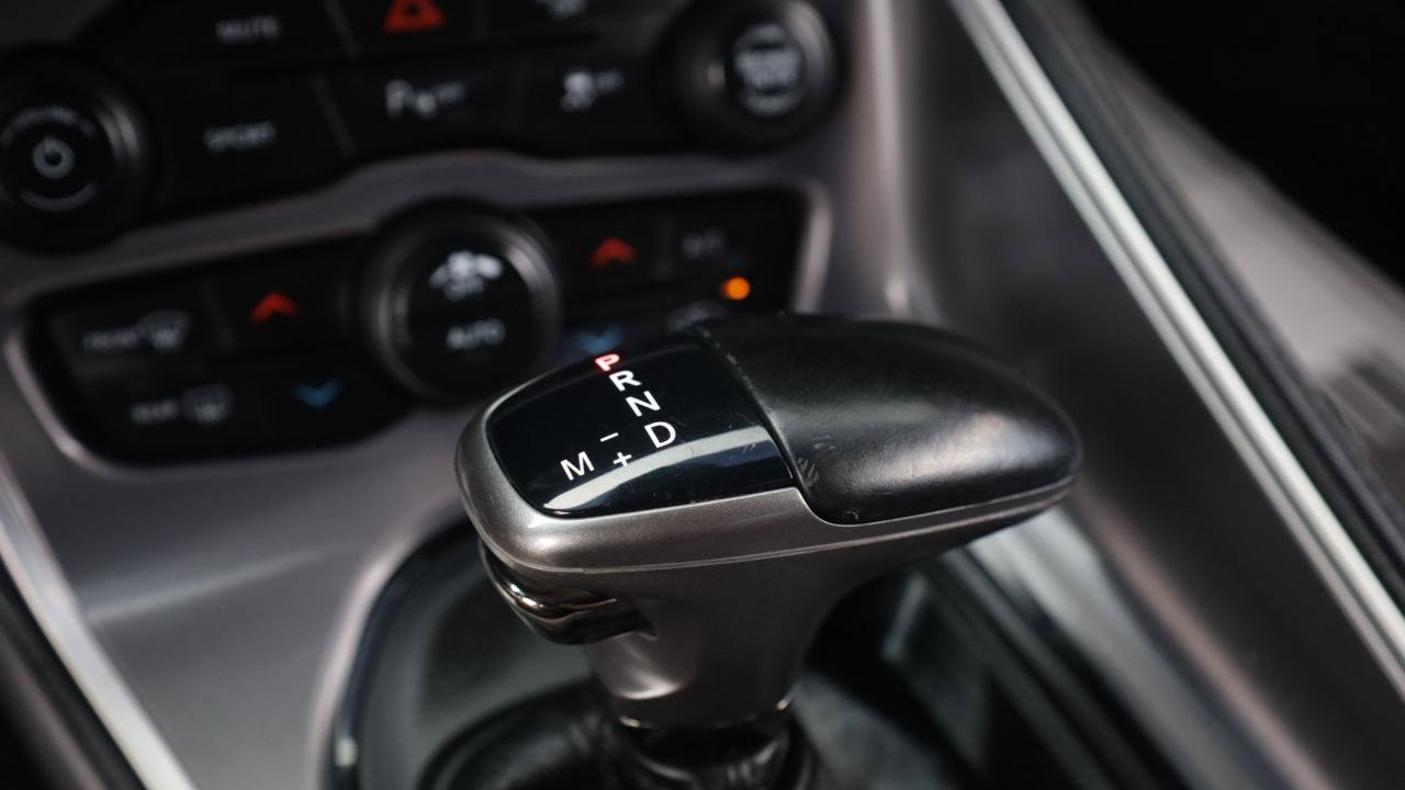 Used 2020 Dodge Challenger R/T RWD image 13