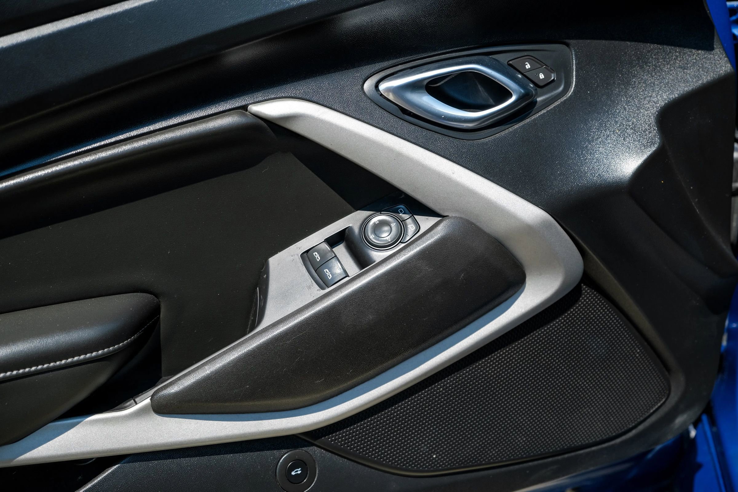 Used 2021 Chevrolet Camaro LT image 33