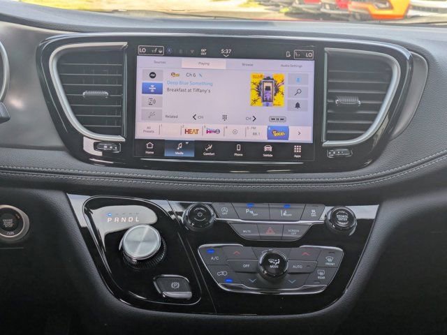 New 2026 Chrysler Pacifica Select FWD image 16