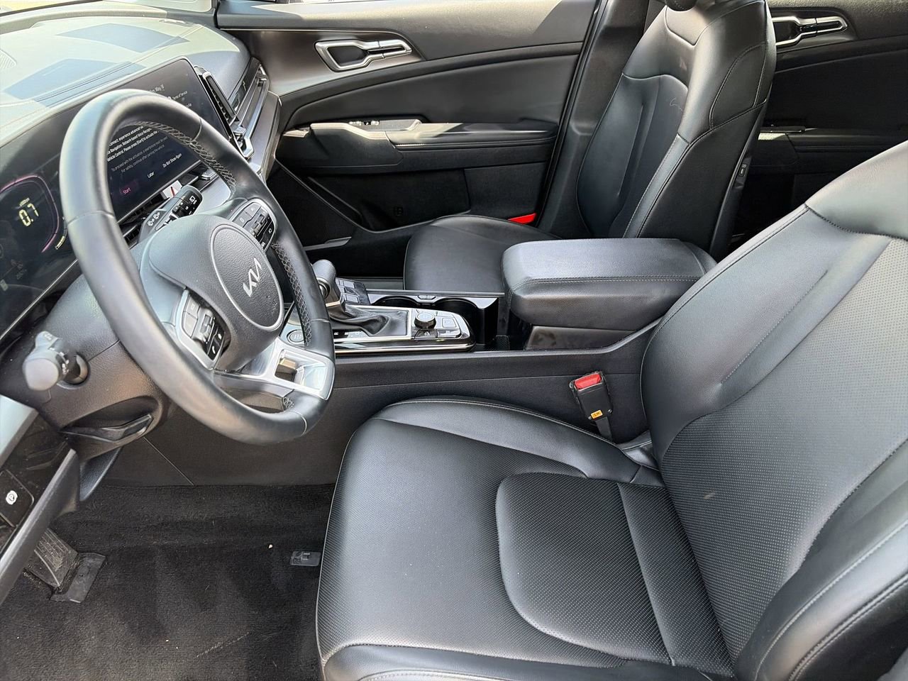 Certified 2025 Kia Sportage EX w/ Premium Package FWD image 18
