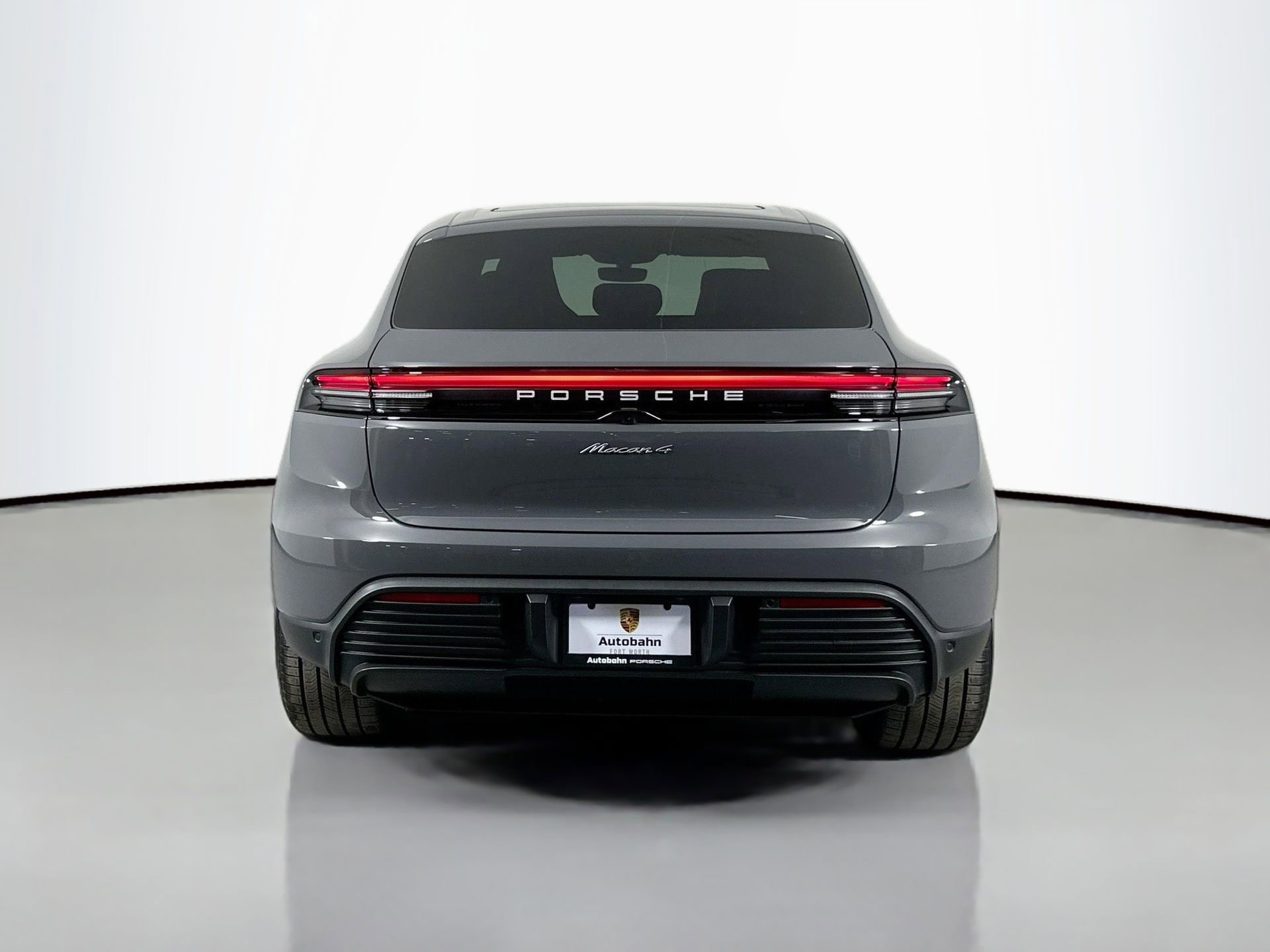 Certified 2025 Porsche Macan 4 Electric image 6
