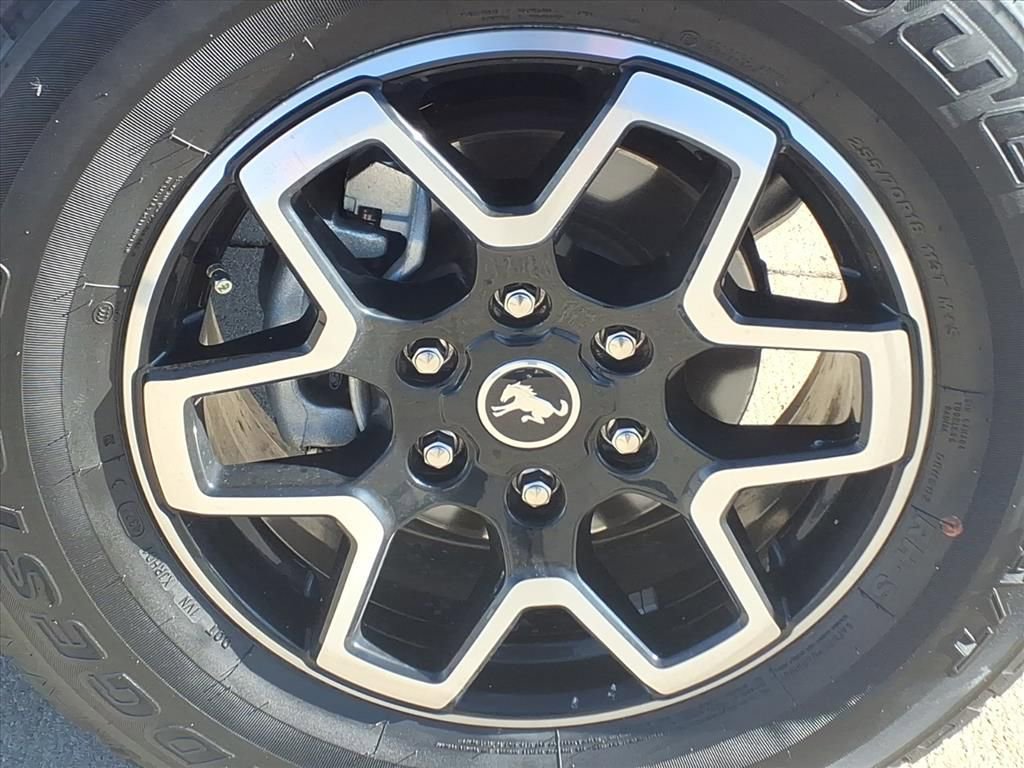 Used 2023 Ford Bronco Outer Banks image 5