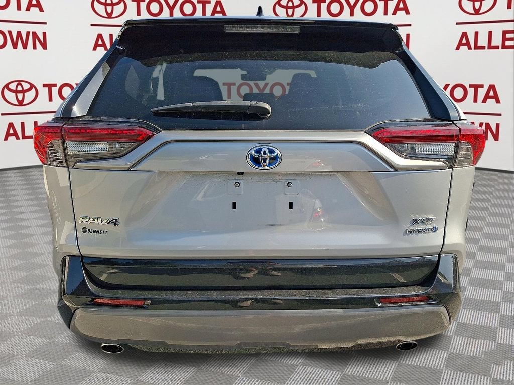 Used 2021 Toyota RAV4 XSE AWD/4WD image 6