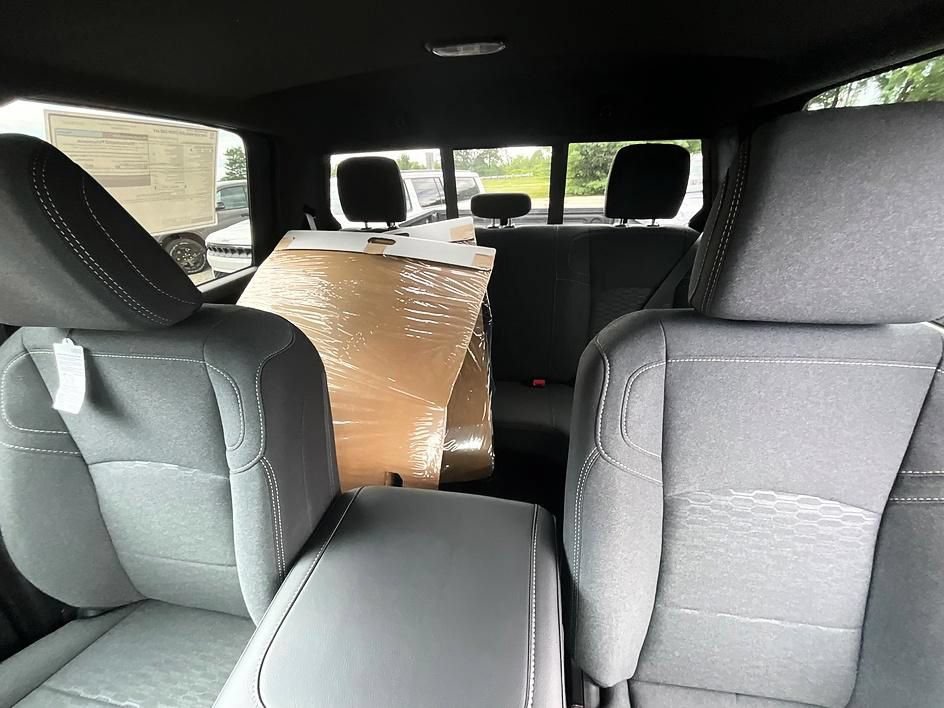 New 2026 RAM 2500 Warlock AWD/4WD image 41